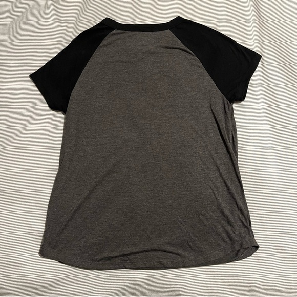 Disney Mickey Mouse Women’s Shirt - Juniors L - Picture 2 of 3